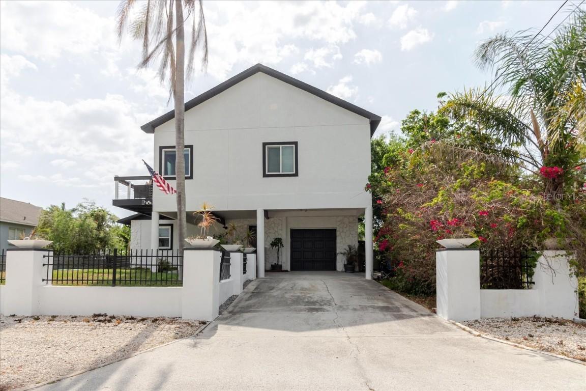 7404 Bay Dr., Tampa, FL 33635