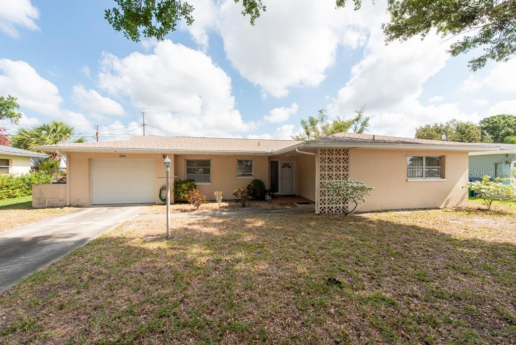 11029 90th Ave., Seminole, FL 33772