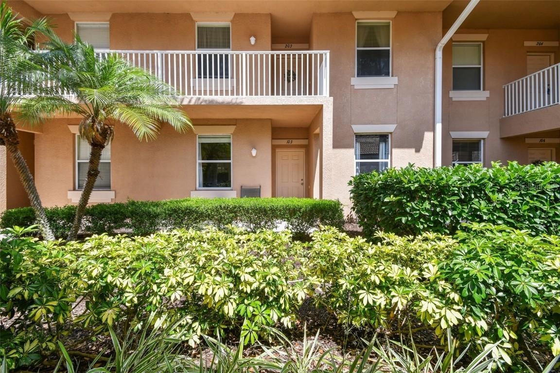 1003 Fairwaycove Ln. #103, Bradenton, FL 34212