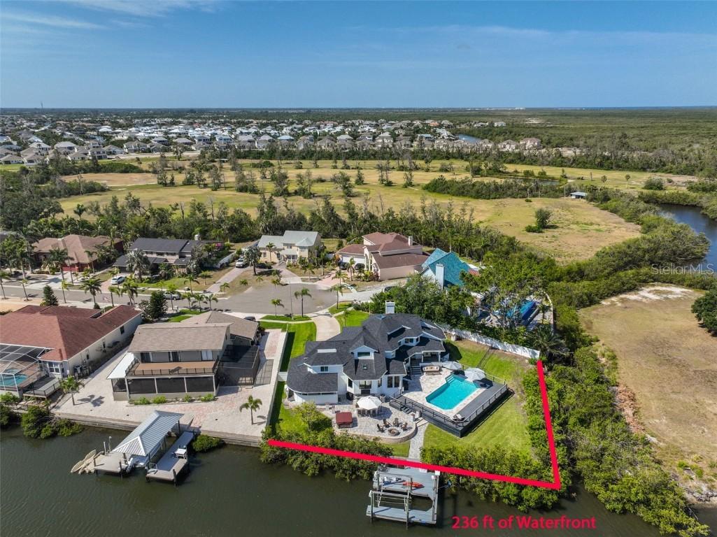 945 Bunker View Dr., Apollo Beach, FL 33572