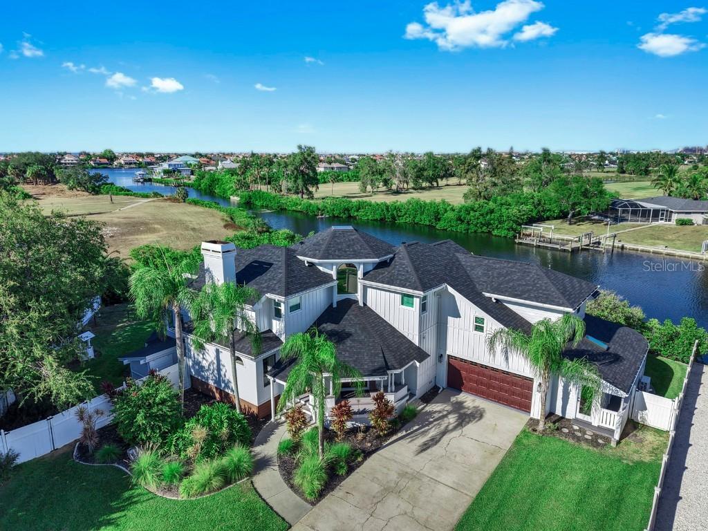 945 Bunker View Dr., Apollo Beach, FL 33572