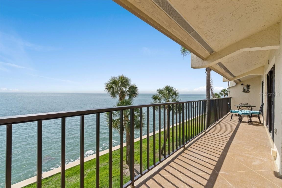7540 Sunshine Skyway Ln. ##219, St Petersburg, FL 33711