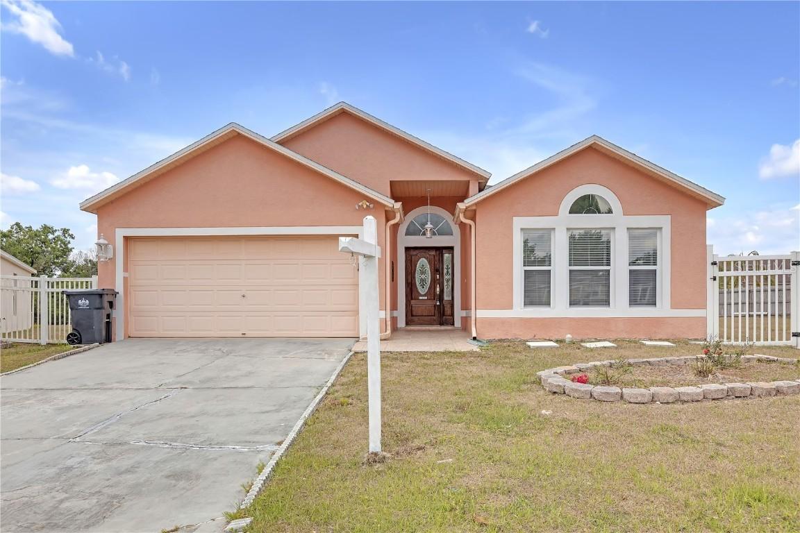 4617 Horseshoe Pick Ln., Valrico, FL 33594
