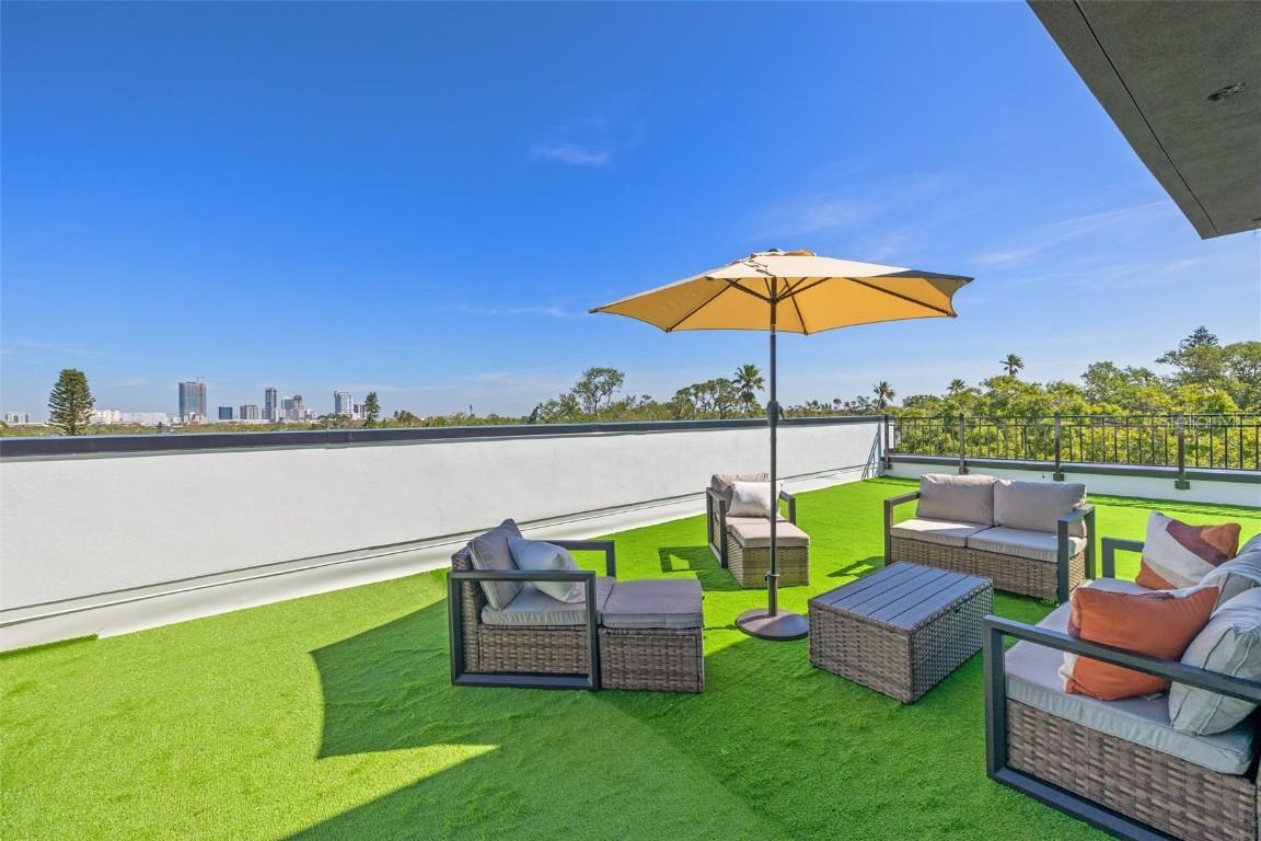 2104 4th St., St Petersburg, FL 33705