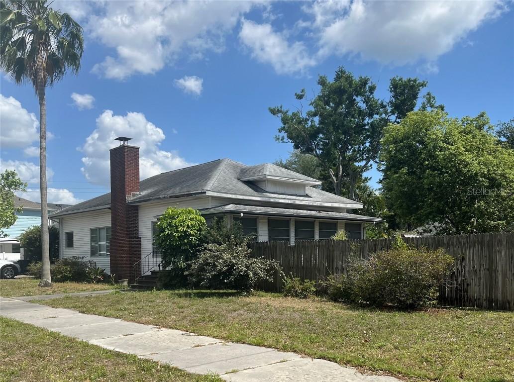 3210 W North B St., Tampa, FL 33609