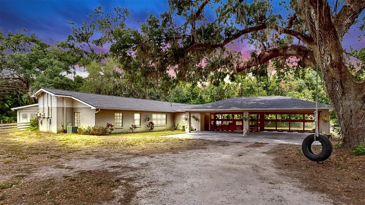 1641 Thompson Rd., Lithia, FL 33547