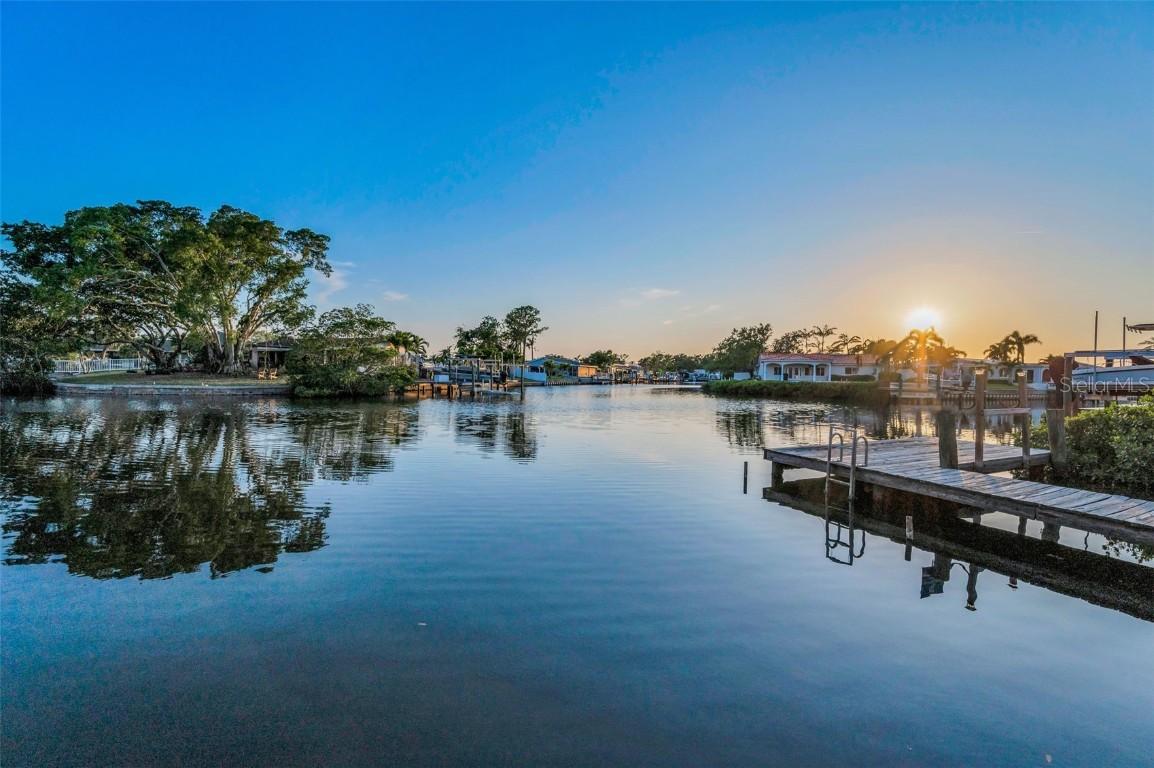 4772 Dover St., St Petersburg, FL 33703
