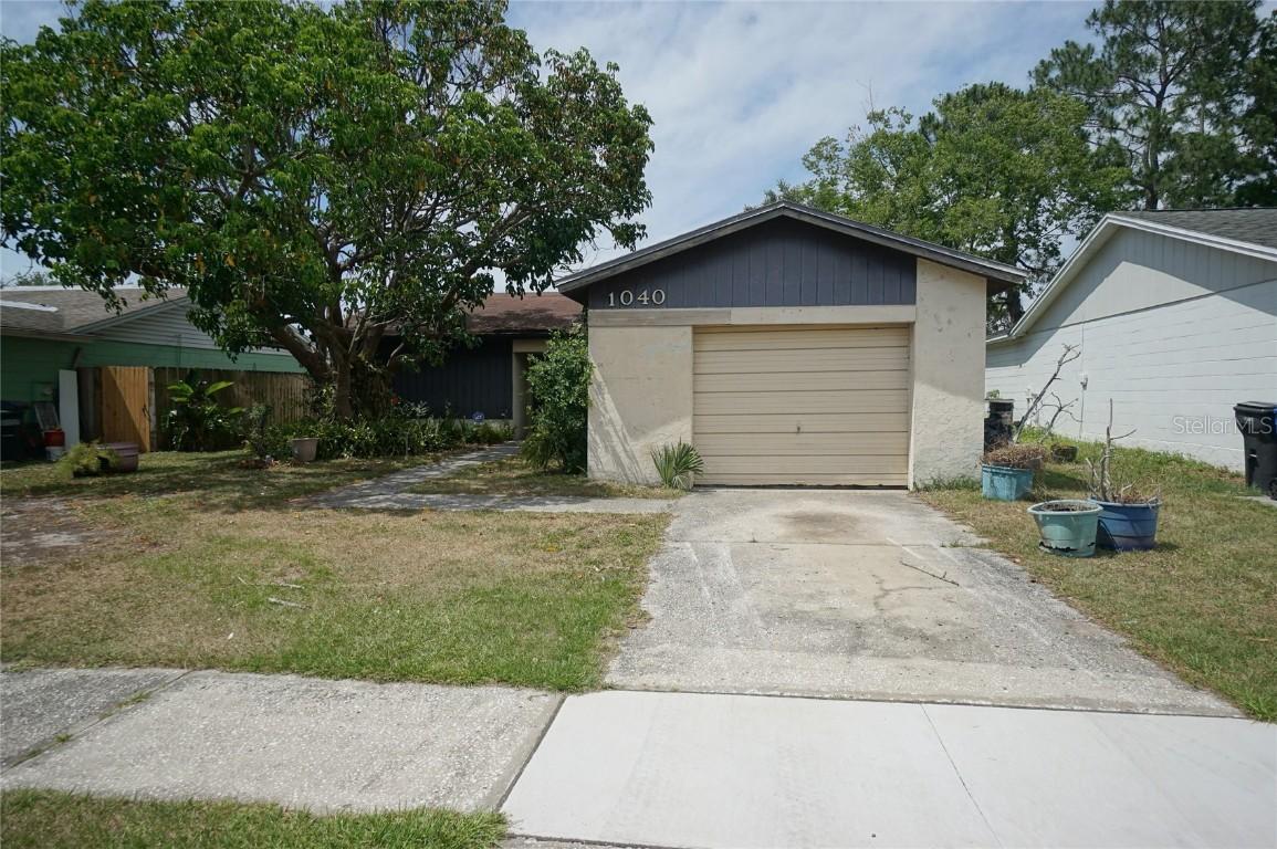 1040 Bridlewood Way, Brandon, FL 33511