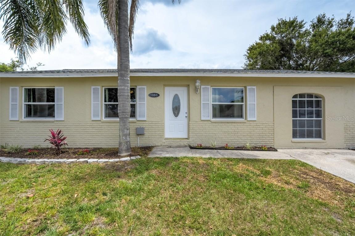 1980 Taylor Lake Cir., Largo, FL 33778