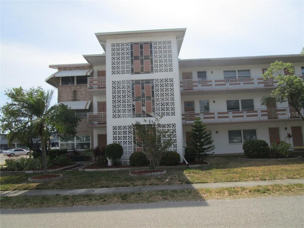 6015 19th St. #301, St Petersburg, FL 33714