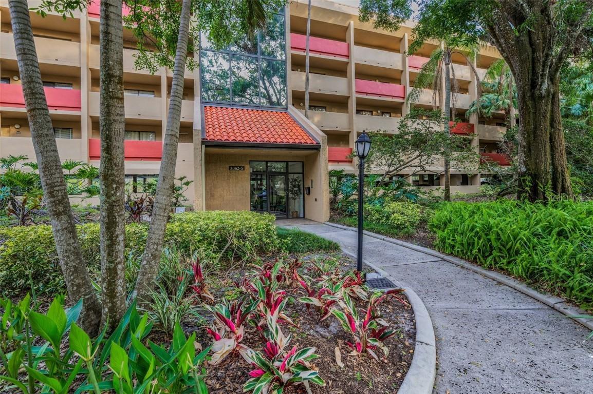 3062 Eastland Blvd. #402, Clearwater, FL 33761