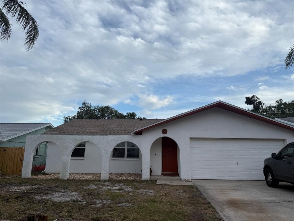 11206 Golden Ridge Dr., Seminole, FL 33772