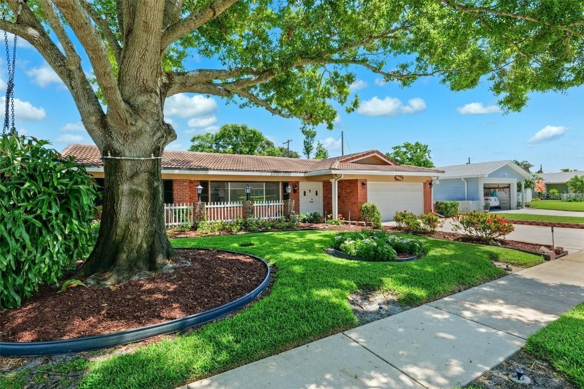 6365 32nd Ave., St Petersburg, FL 33710