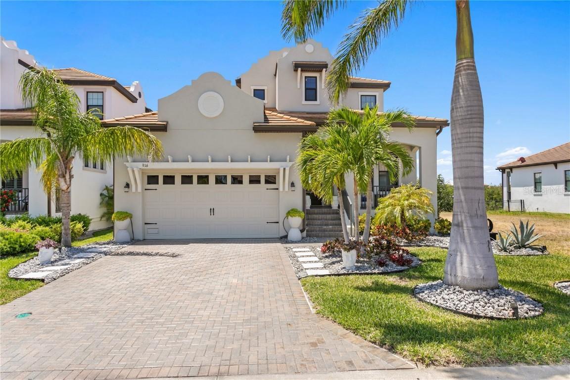 916 Seagrape Dr., Ruskin, FL 33570