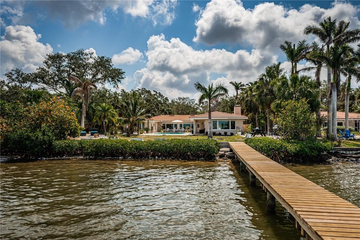 2834 Pelham Rd., St Petersburg, FL 33710