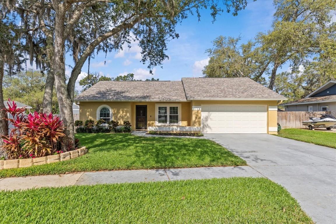 1017 Hamilton Ave., Tarpon Springs, FL 34689
