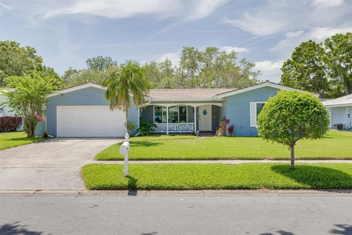 1101 Mclean St., Dunedin, FL 34698