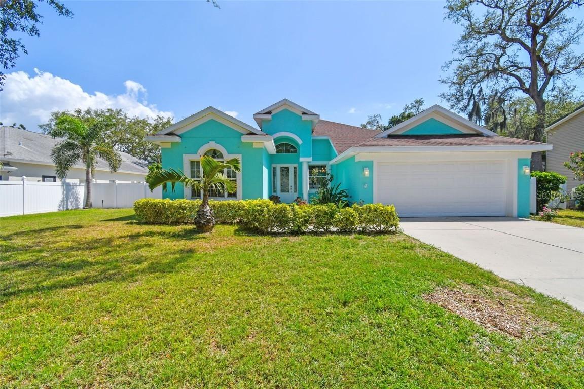 1709 Sunset Dr., Tarpon Springs, FL 34689
