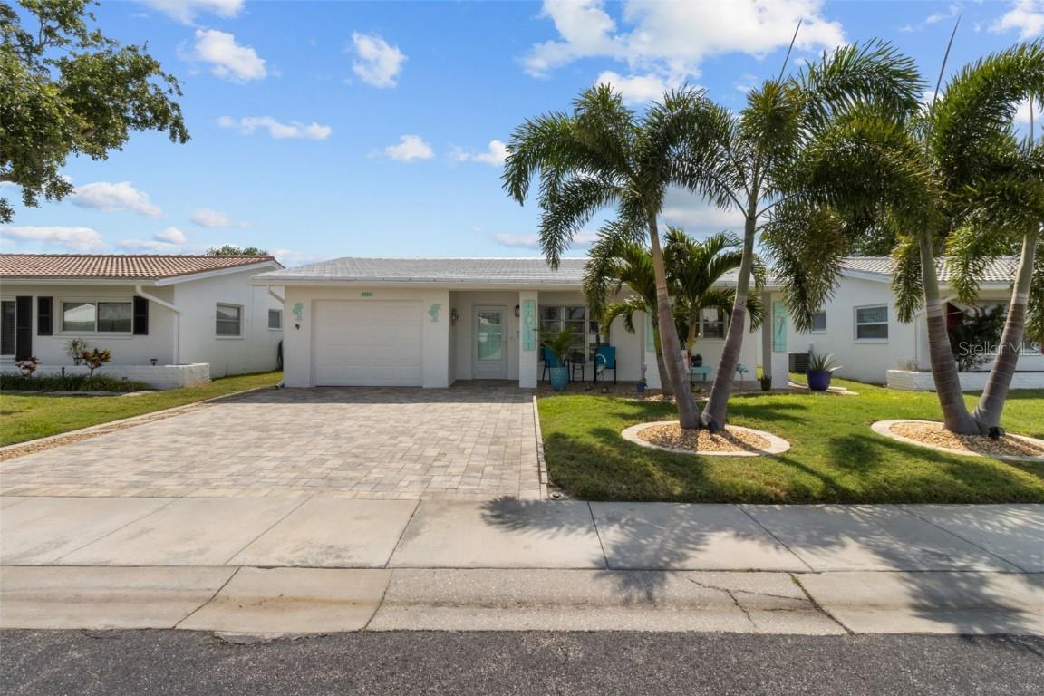 9743 36th Way #4, Pinellas Park, FL 33782