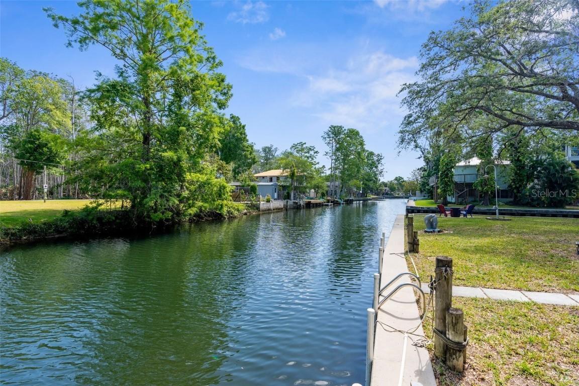 5421 Gay St., Weeki Wachee, FL 34607