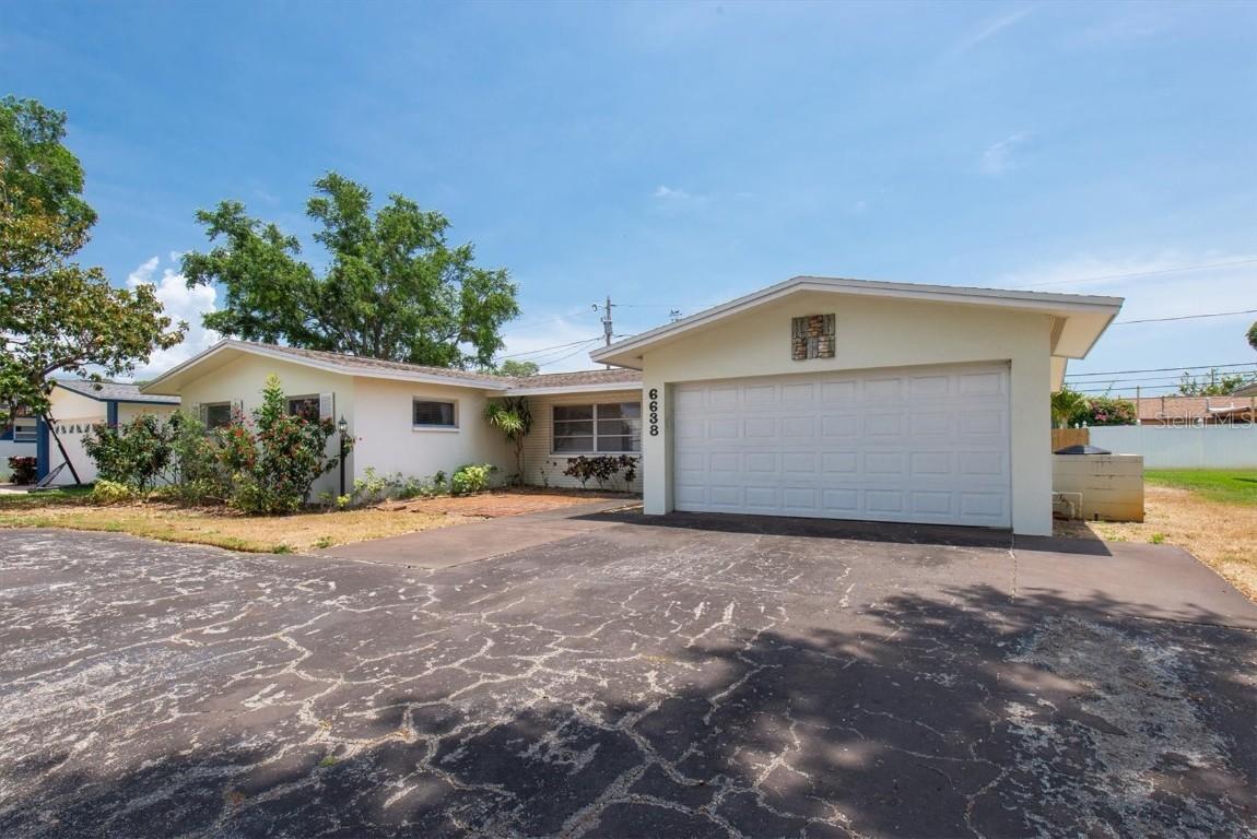 6638 12th Ter., St Petersburg, FL 33710