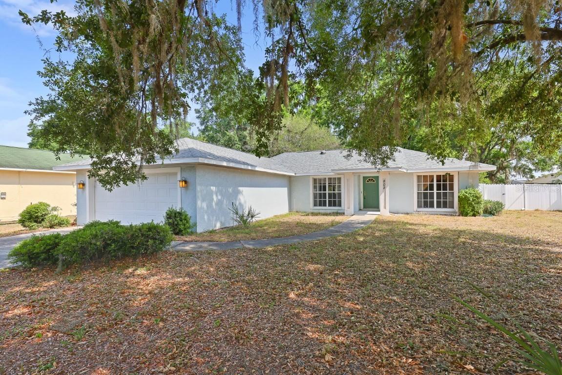 802 Mendonsa Rd., Plant City, FL 33563