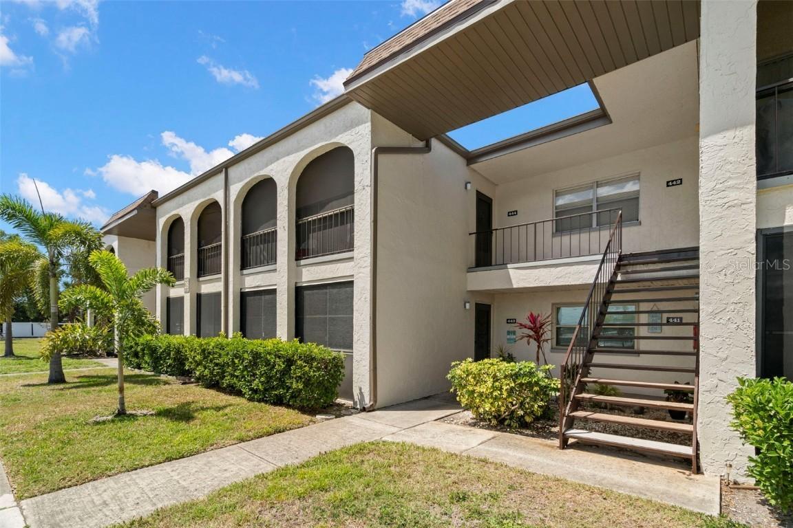 7701 Starkey Rd. #443, Seminole, FL 33777