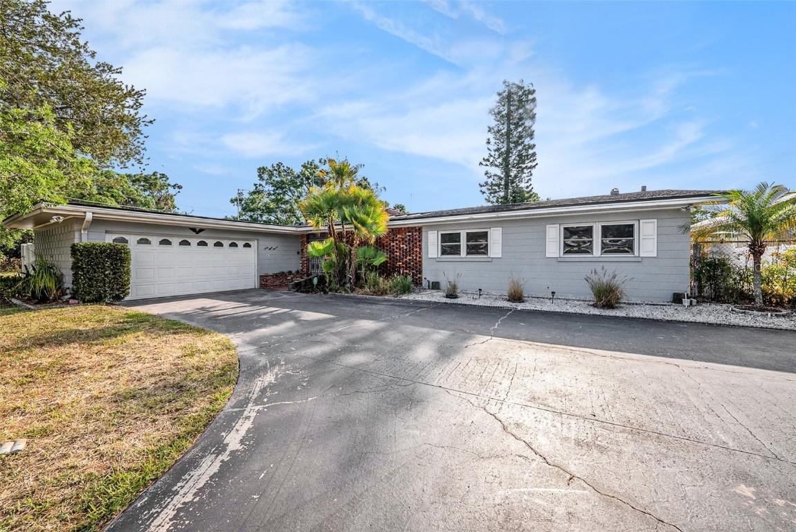 6811 N Himes Ave., Tampa, FL 33614