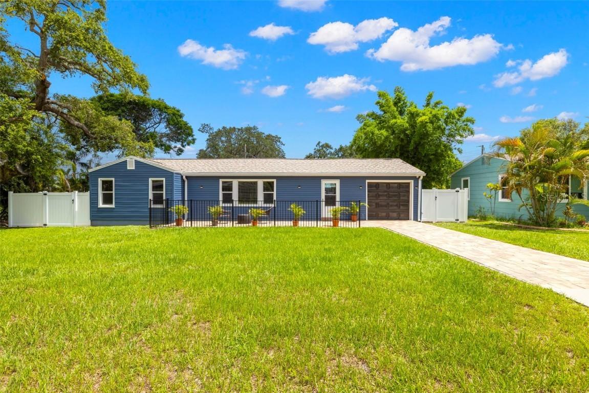 522 Norfolk St., Dunedin, FL 34698