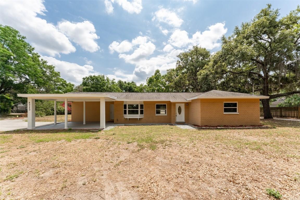 4323 Culbreath Rd. #B, Valrico, FL 33596
