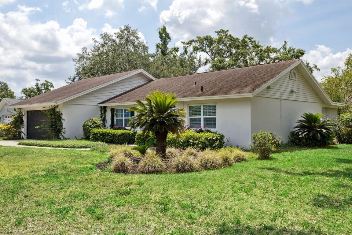 805 Bannockburn Ave., Temple Terrace, FL 33617