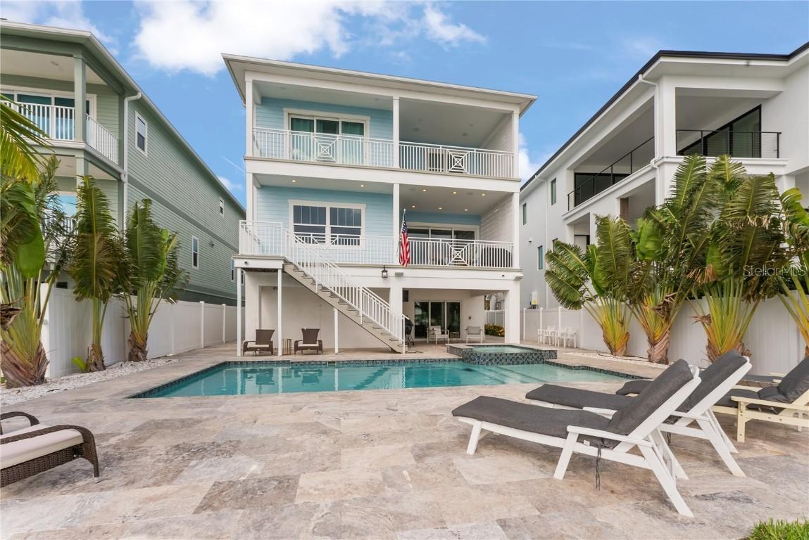 371 12th Ave., Indian Rocks Beach, FL 33785