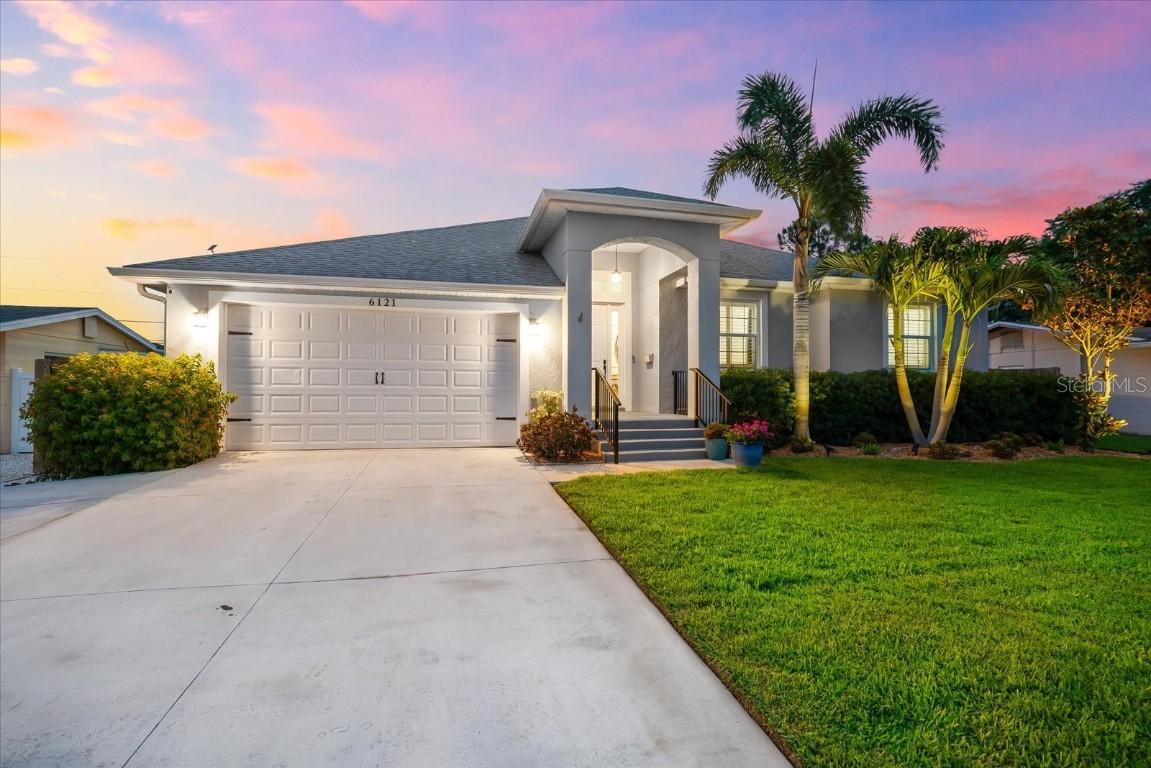 6121 33rd Ave., St Petersburg, FL 33710