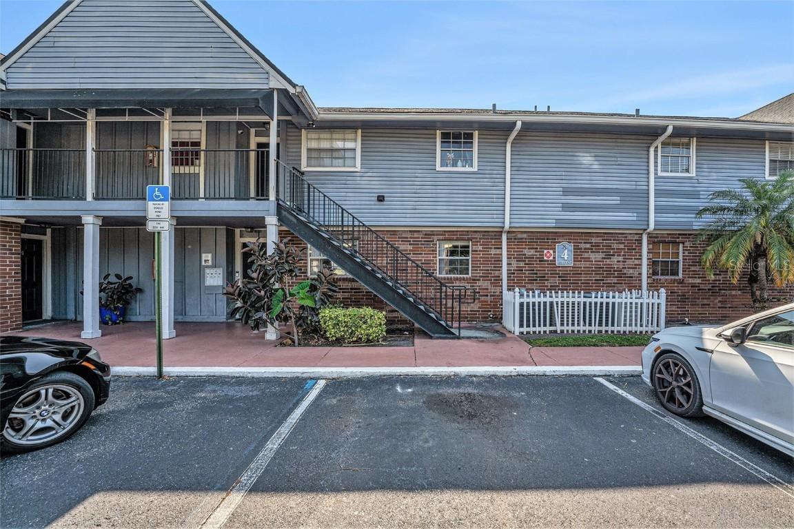 200 Country Club Dr. #403, Largo, FL 33771