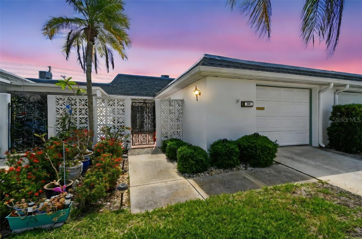 93 Boca Ciega Point Blvd., St Petersburg, FL 33708