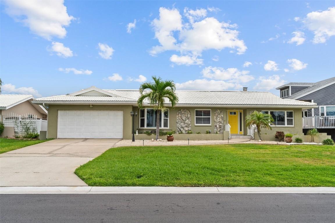 113 16th St., Belleair Beach, FL 33786