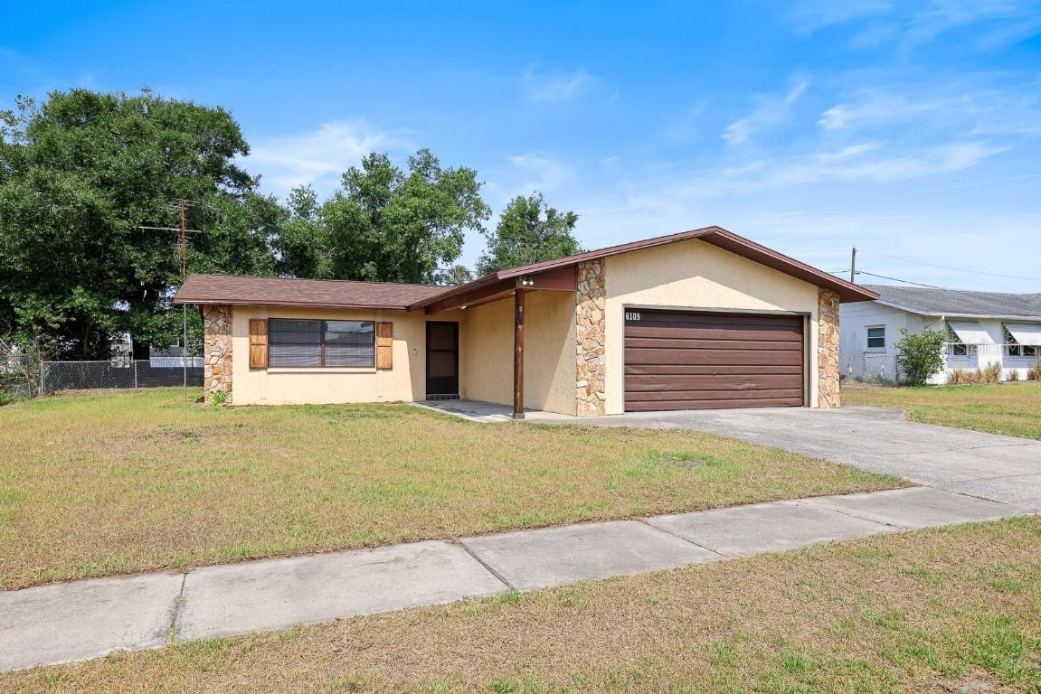 6109 16th St., Zephyrhills, FL 33542