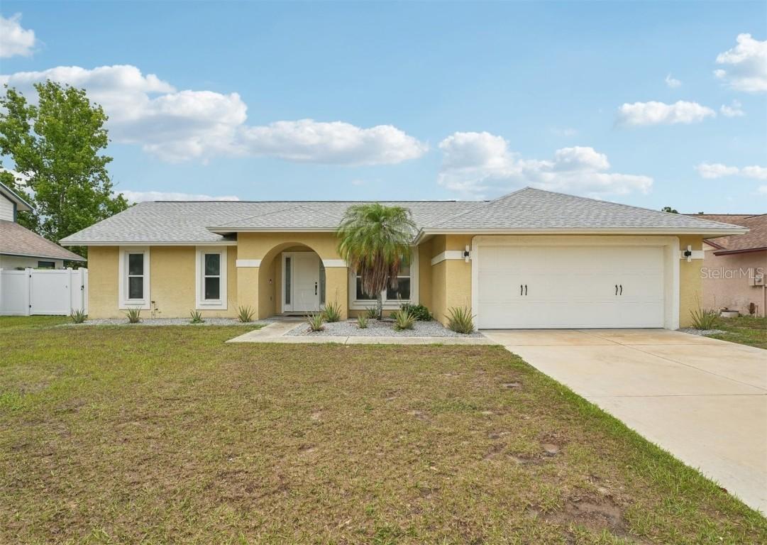 1624 Shady Leaf Dr., Valrico, FL 33596