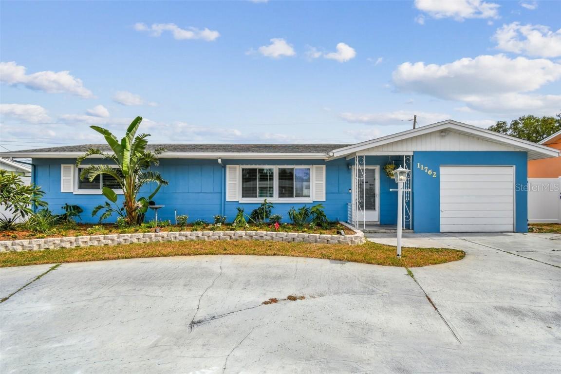 11762 82nd Ter., Seminole, FL 33772