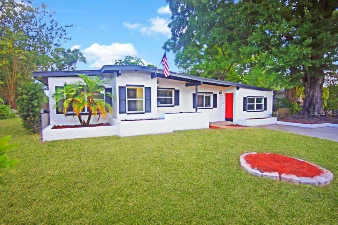 1111 Briarwood Rd., Brandon, FL 33511