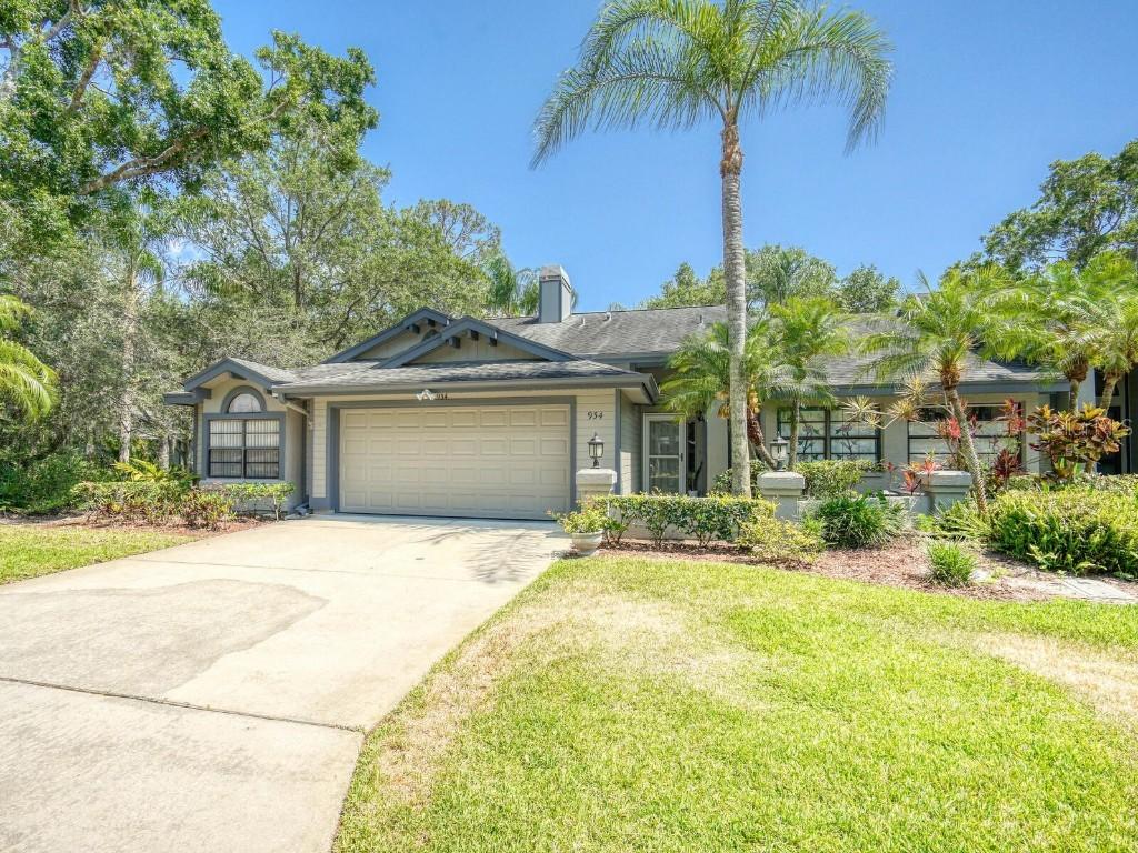 934 Lucas Ln., Oldsmar, FL 34677