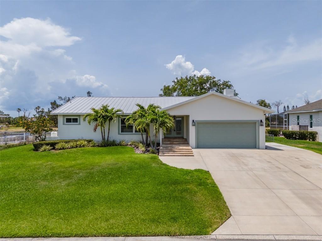 817 Eagle Ln., Apollo Beach, FL 33572