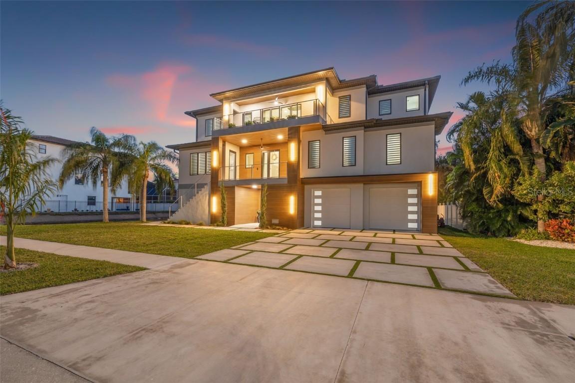 5964 Bayview Cir., St Petersburg, FL 33707