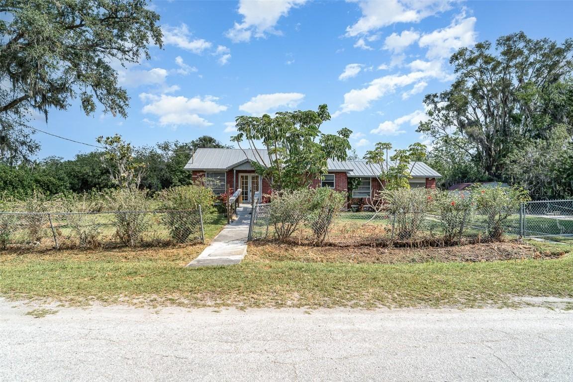 6118 Kracker Ave., Gibsonton, FL 33534