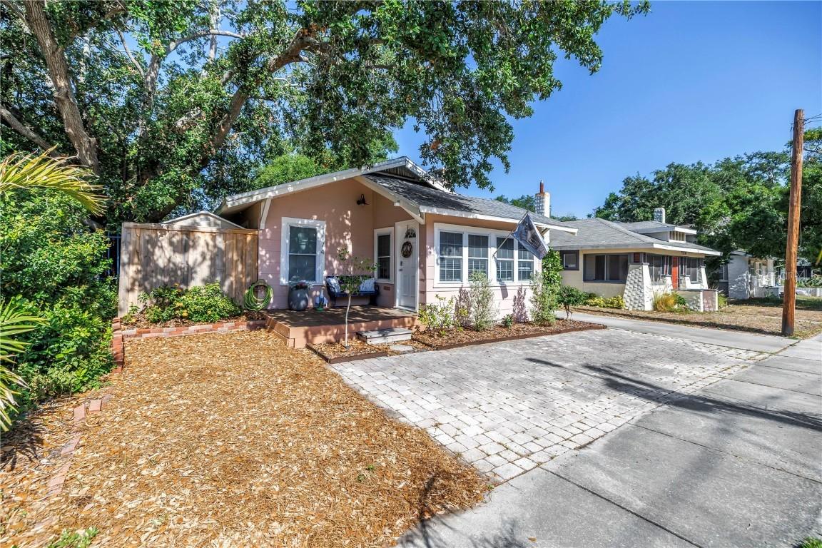 1174 8th St., St Petersburg, FL 33701
