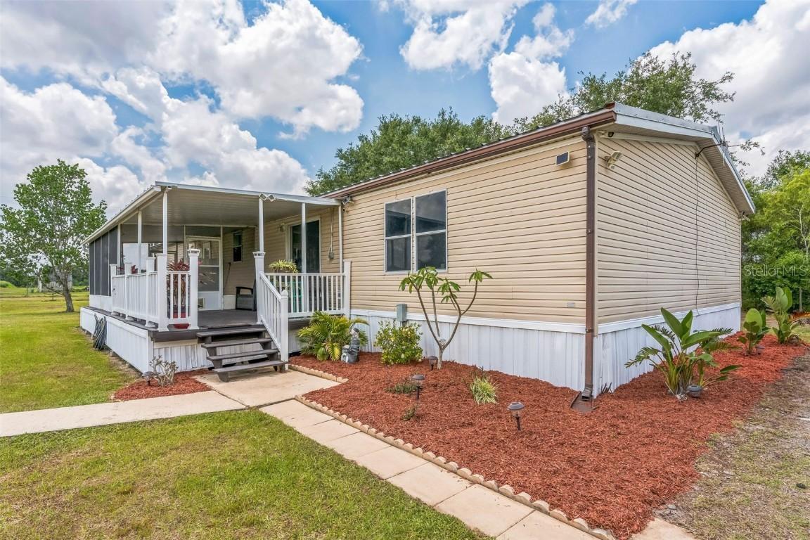 14911 Valencia Tree Ln., Wimauma, FL 33598