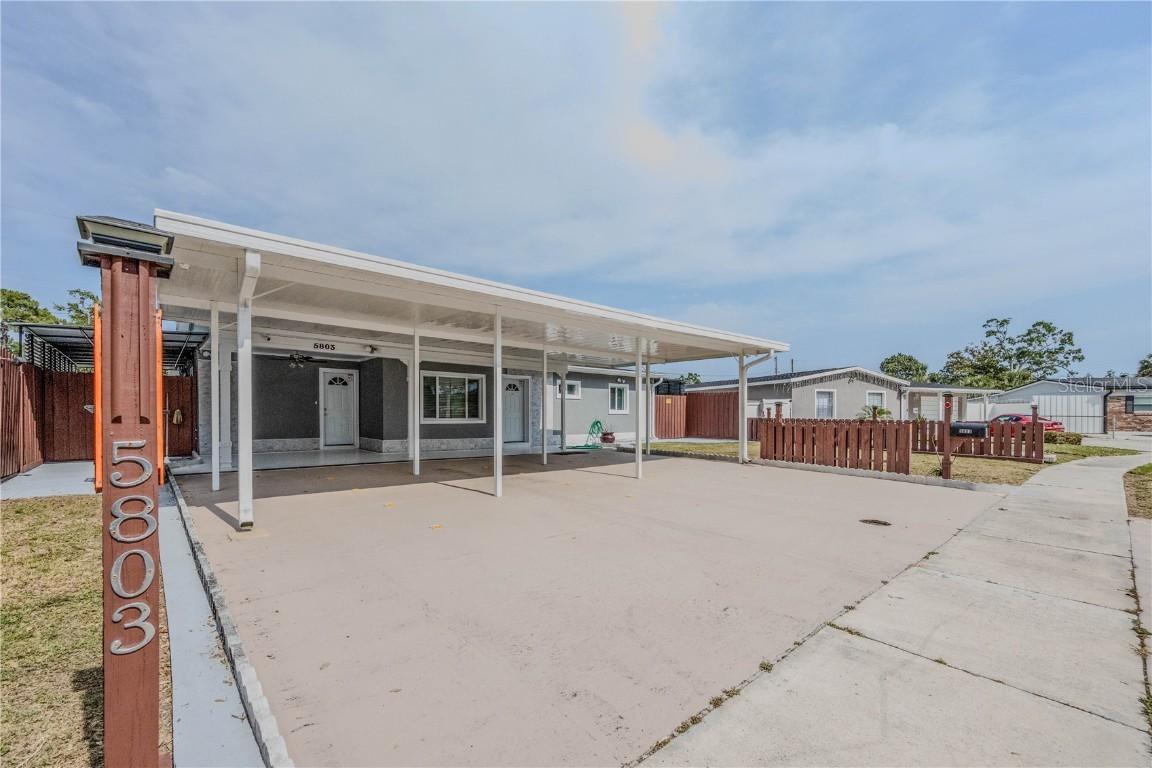 5803 Cresthill Dr., Tampa, FL 33615