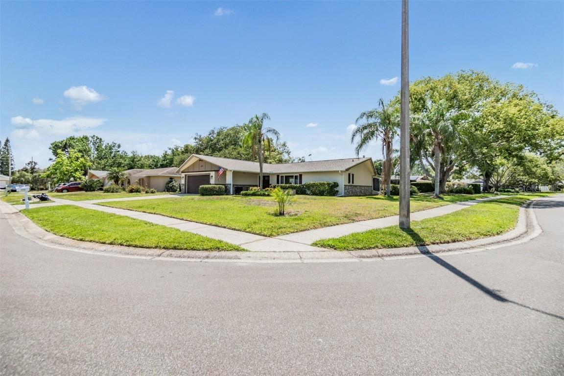 2724 Ashwood Ct., Clearwater, FL 33761