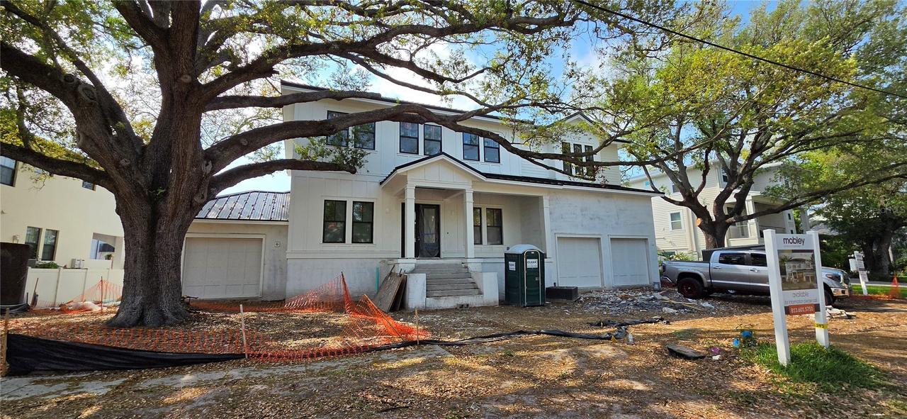 690 Geneva Pl., Tampa, FL 33606