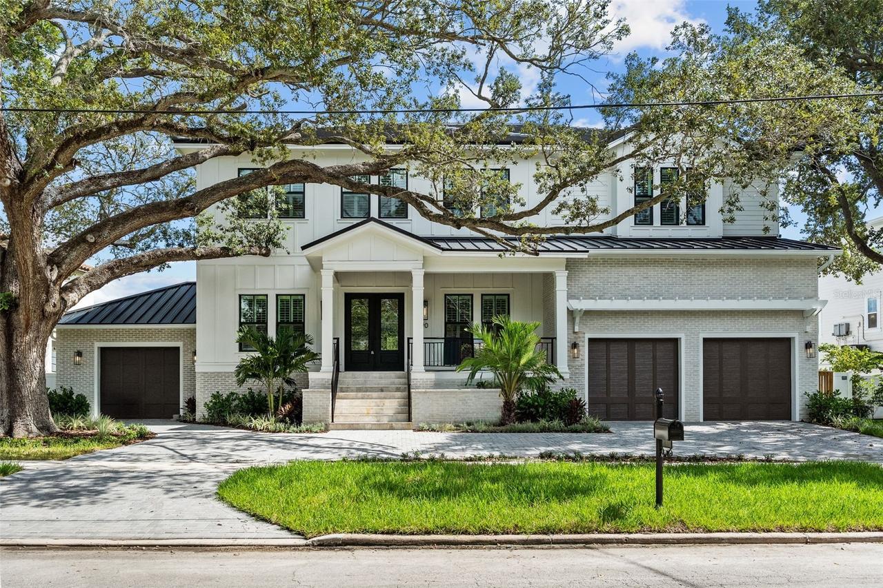 690 Geneva Pl., Tampa, FL 33606